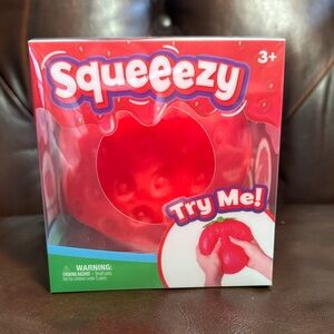 Sunny Days Squeezy Strawberry